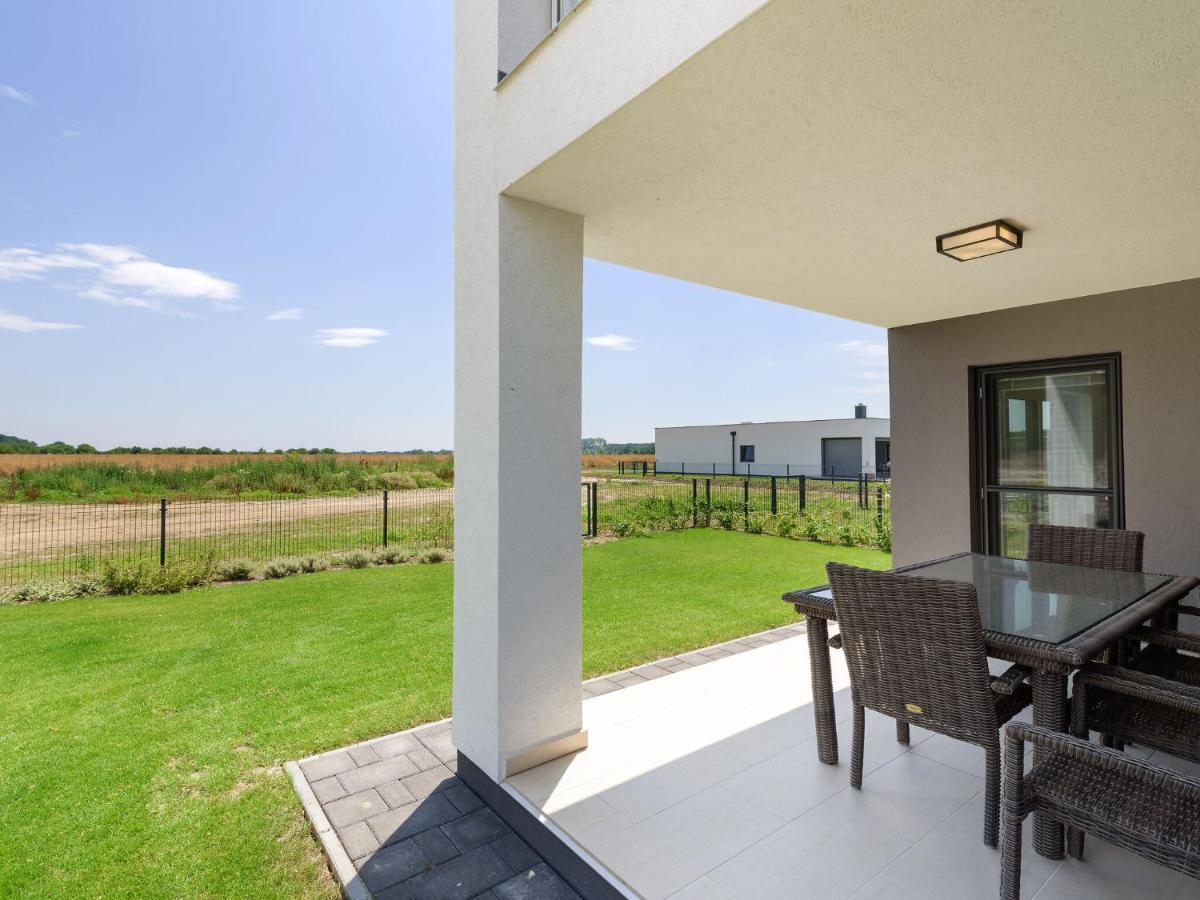 Zsira Apartment With Pool, Roof Terrace, Garden מראה חיצוני תמונה